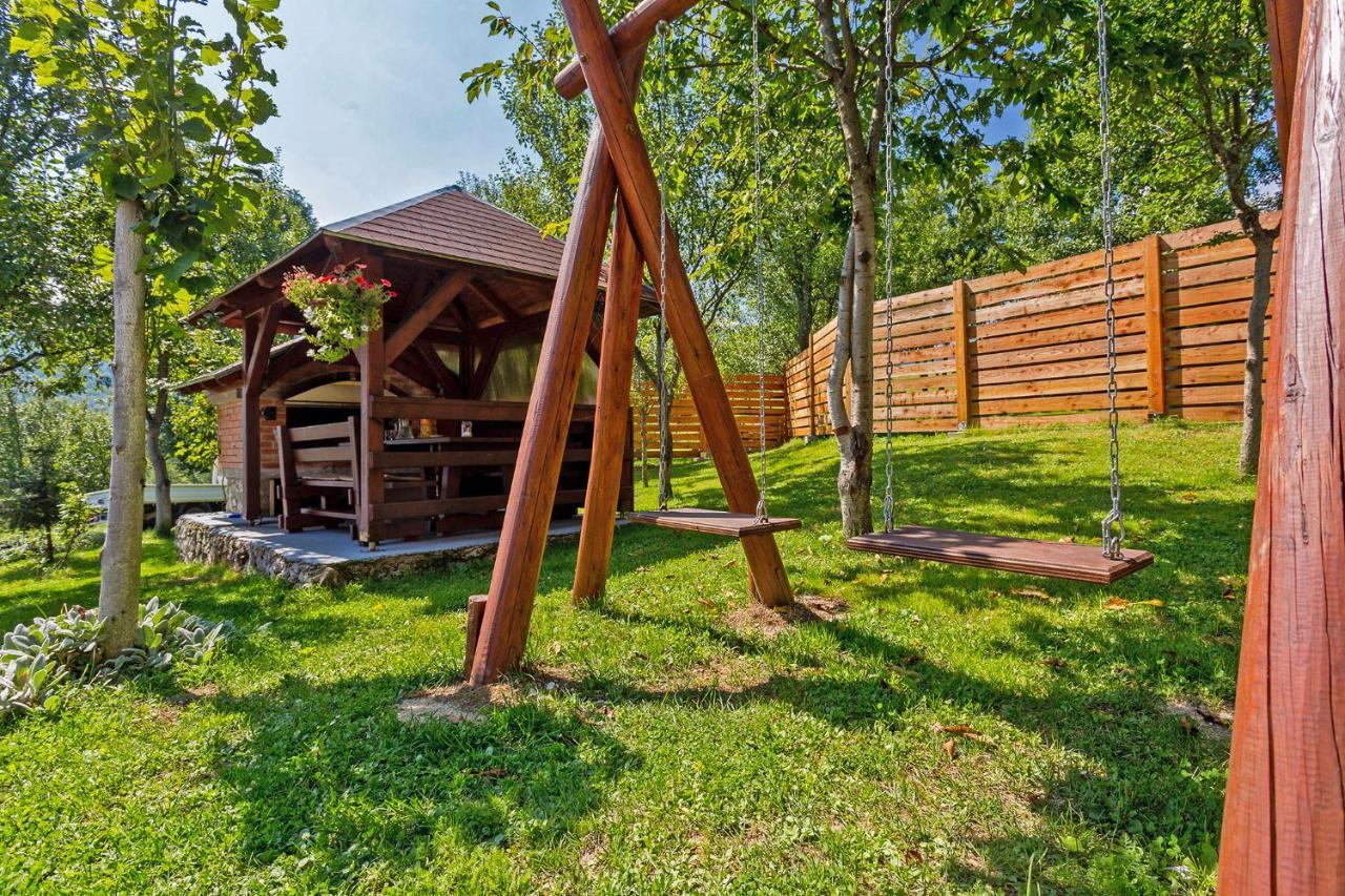 Andrea In Sertic Poljana - Haus Fuer 6 Personen Plitvička Jezera Exterior foto